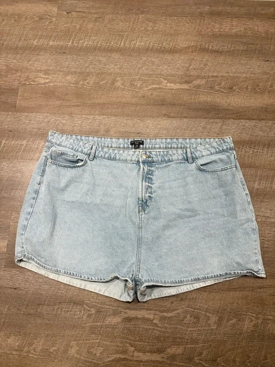 PrettyLittleThing Blue High-Rise Denim Shorts. size 26 plus size - Picture 1 of 4